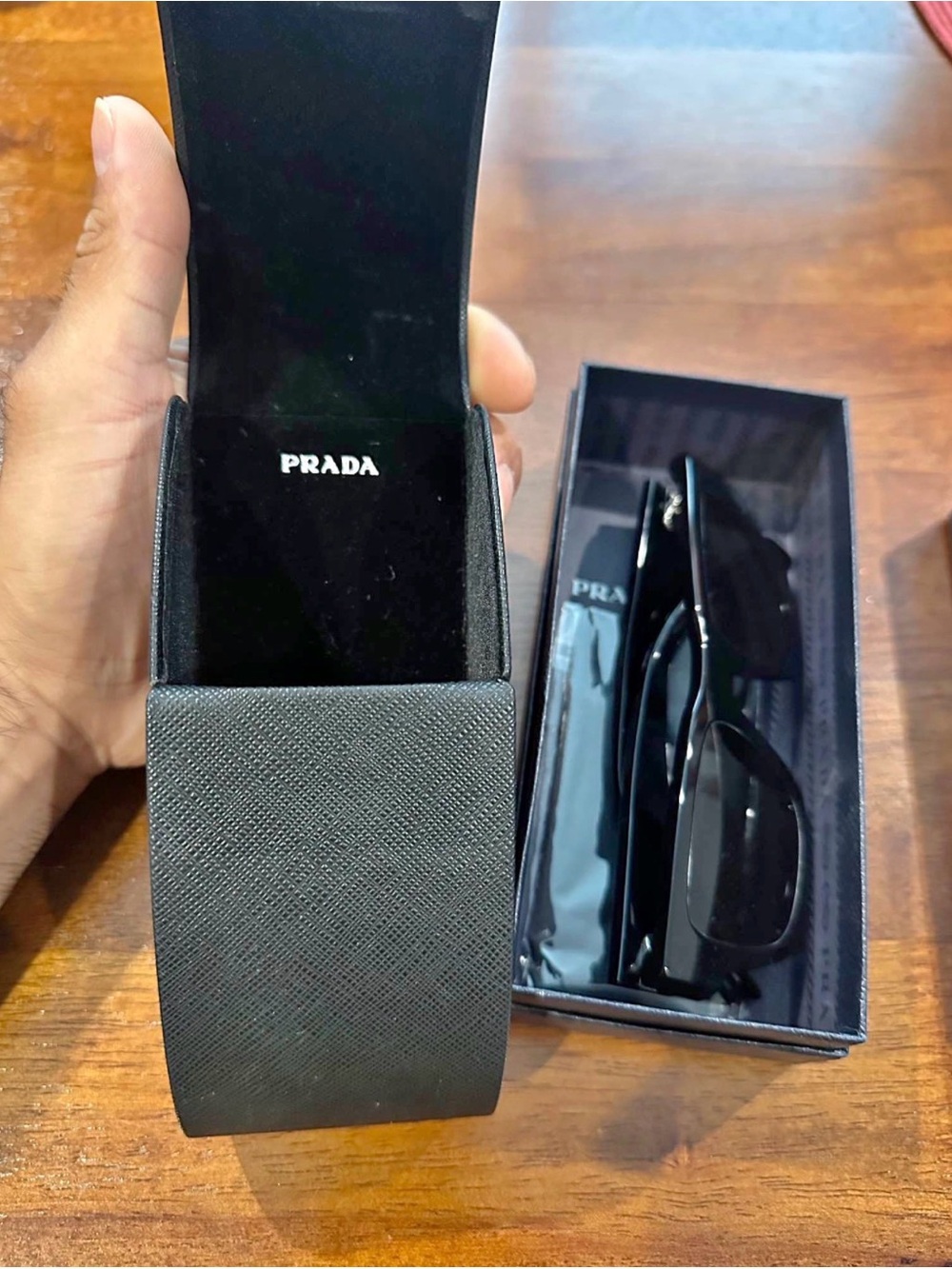 Prada sunglasses for man and woman - Picture 3 of 14